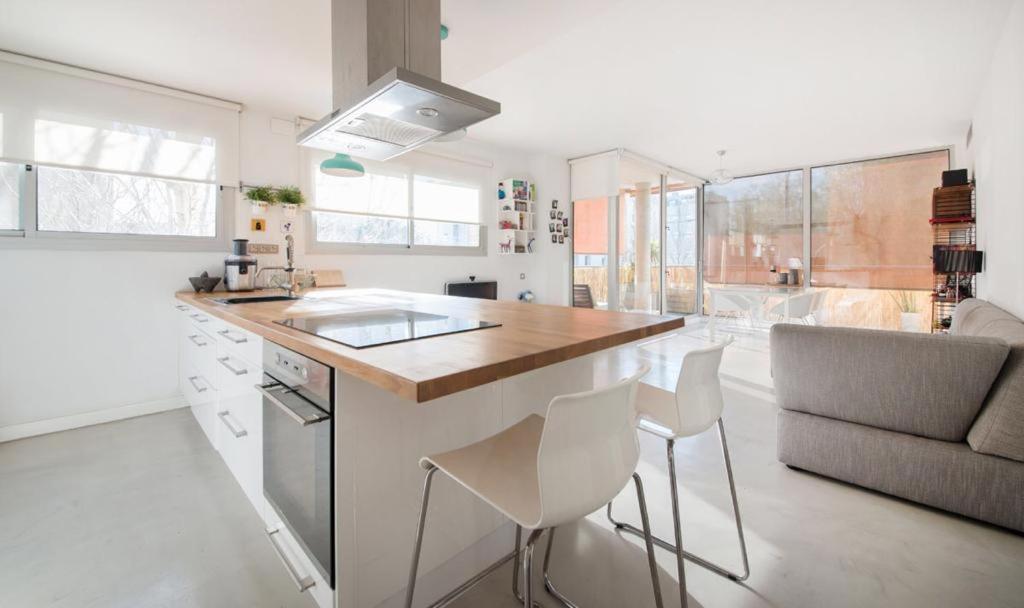 Magnificent Apartment Close To The Beach Sant Adria de Besos Ngoại thất bức ảnh